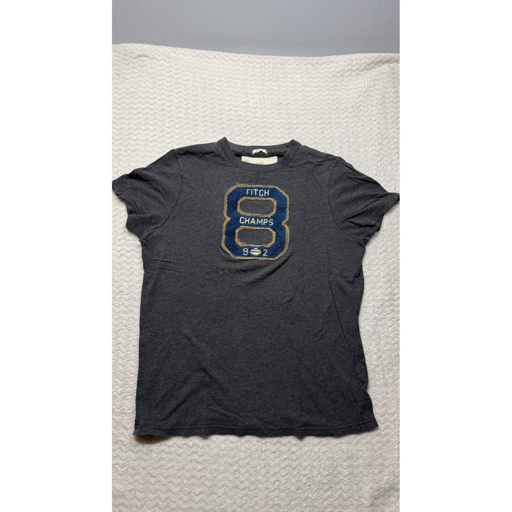 Abercrombie & Fitch Muscle Fit T-Shirt Gray Chenille Varsity Patch Size M